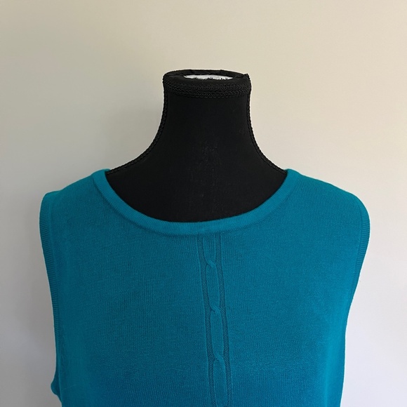 Carol Rose Knit Sleeveless Top. Size L - Picture 4 of 11
